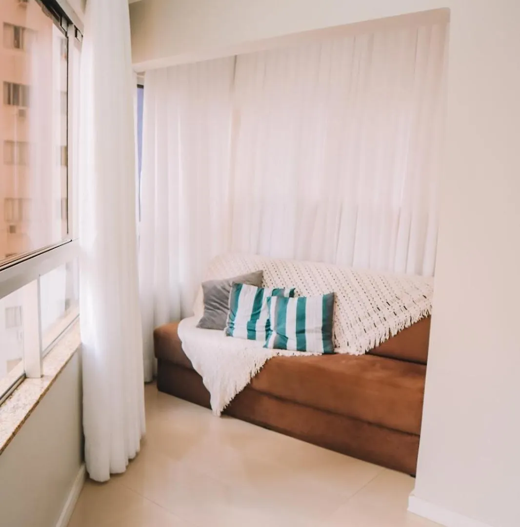 Apartamento Quadra Mar Centro Balneário Camboriú Brasil